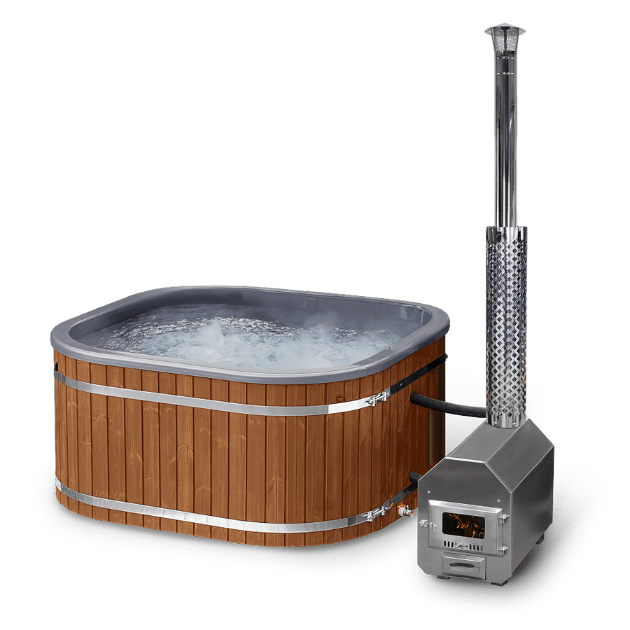 Schräge Ansicht eines quadratischen Hot Tubs für 6–8 Personen mit externem Edelstahlofen und Holzverkleidung